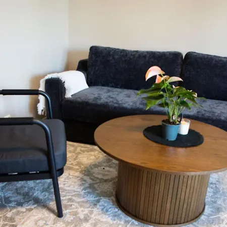 Charming Srenga Apartment Waterfront Views City Comfort