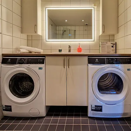 Attractive Srenga With Stunning Fjord Views And In Lejlighed *